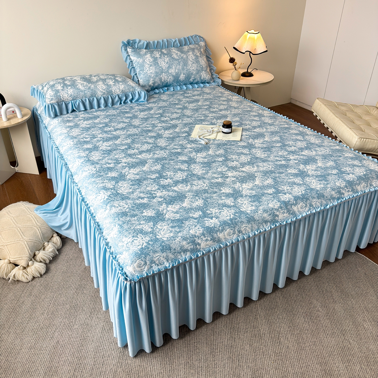 91家纺网 家纺一手货源 找家纺 柔品 2026春夏新款PE中分子床裙款凉席席子-梦里繁花 床裙 梦里繁花 蓝