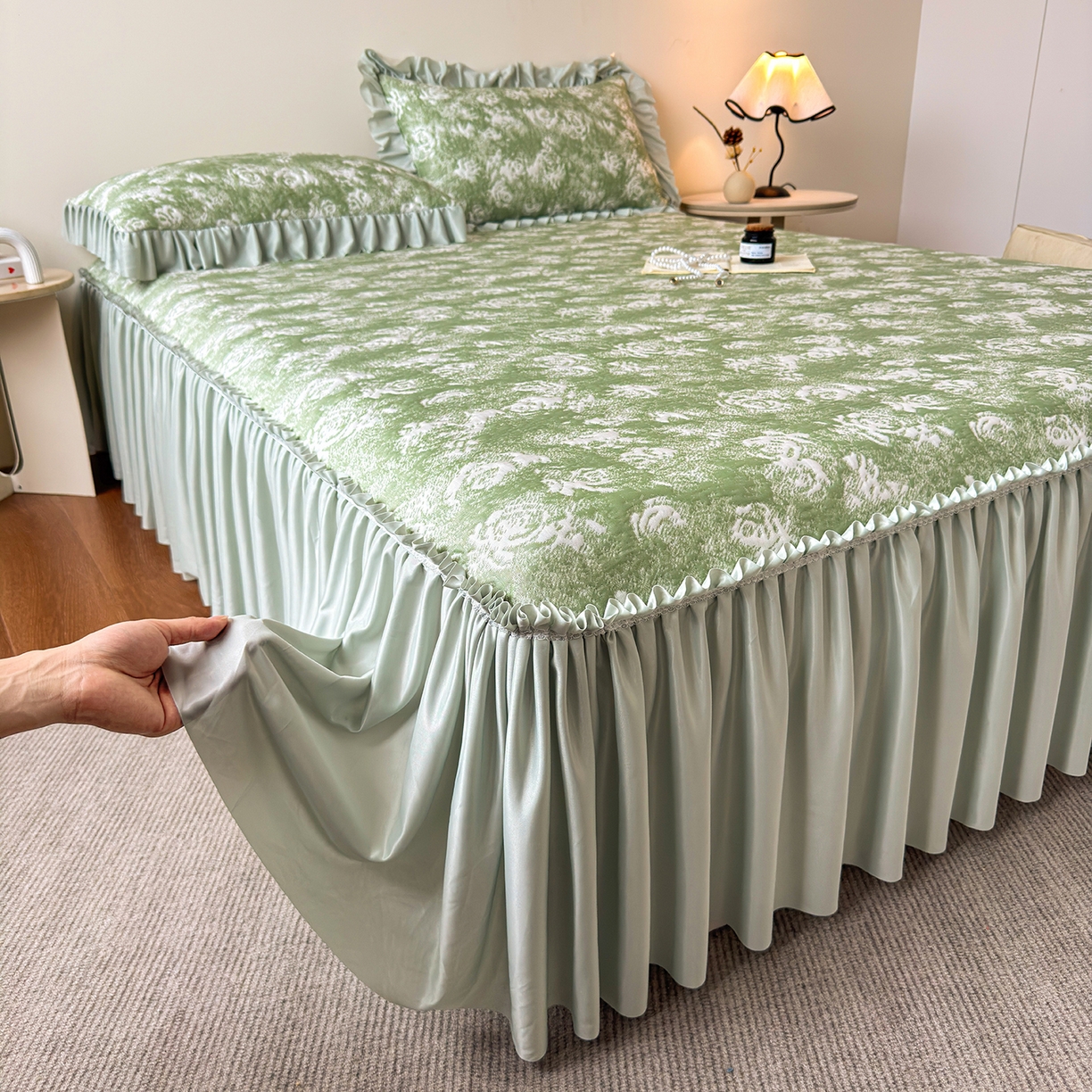 91家纺网 家纺一手货源 找家纺 柔品 2026春夏新款PE中分子床裙款凉席席子-梦里繁花 床裙 梦里繁花 绿