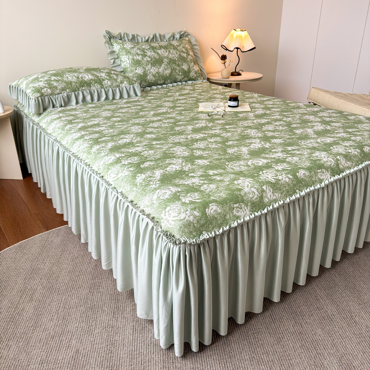 91家纺网 家纺一手货源 找家纺 柔品 2026春夏新款PE中分子床裙款凉席席子-梦里繁花 床裙 梦里繁花 绿