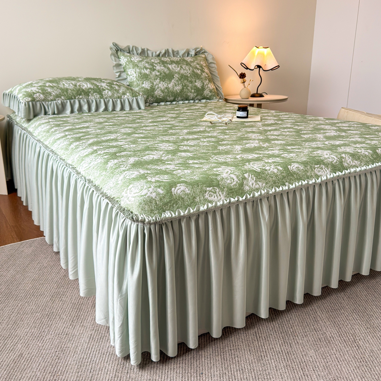 91家纺网 家纺一手货源 找家纺 柔品 2026春夏新款PE中分子床裙款凉席席子-梦里繁花 床裙 梦里繁花 绿