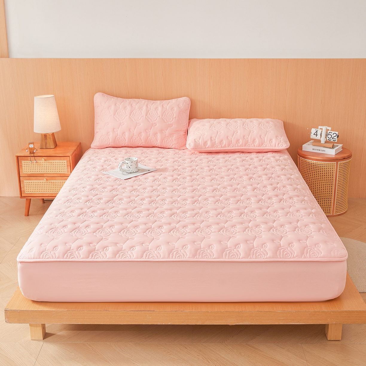 91家纺网 家纺一手货源 找家纺 柔品 2026新款牛奶棉蚕蛹蛋白夹棉单床笠 床笠单件-玫瑰伊人 玫瑰伊人 香粉