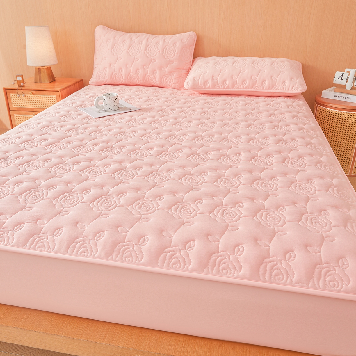 91家纺网 家纺一手货源 找家纺 柔品 2026新款牛奶棉蚕蛹蛋白夹棉单床笠 床笠单件-玫瑰伊人 玫瑰伊人 香粉