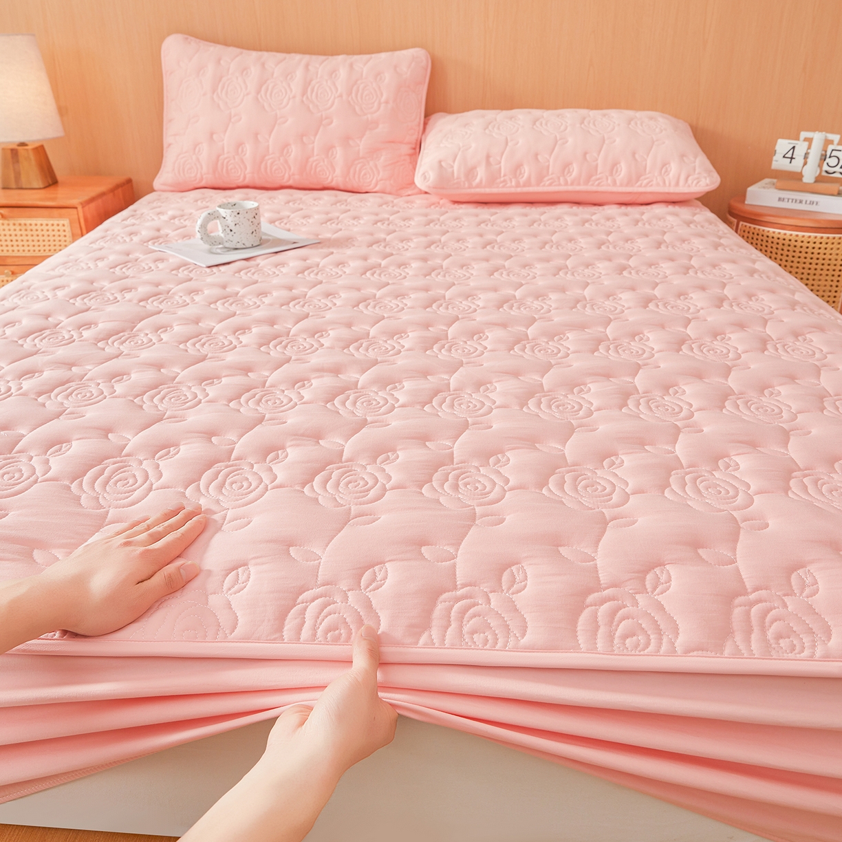 91家纺网 家纺一手货源 找家纺 柔品 2026新款牛奶棉蚕蛹蛋白夹棉单床笠 床笠单件-玫瑰伊人 玫瑰伊人 香粉