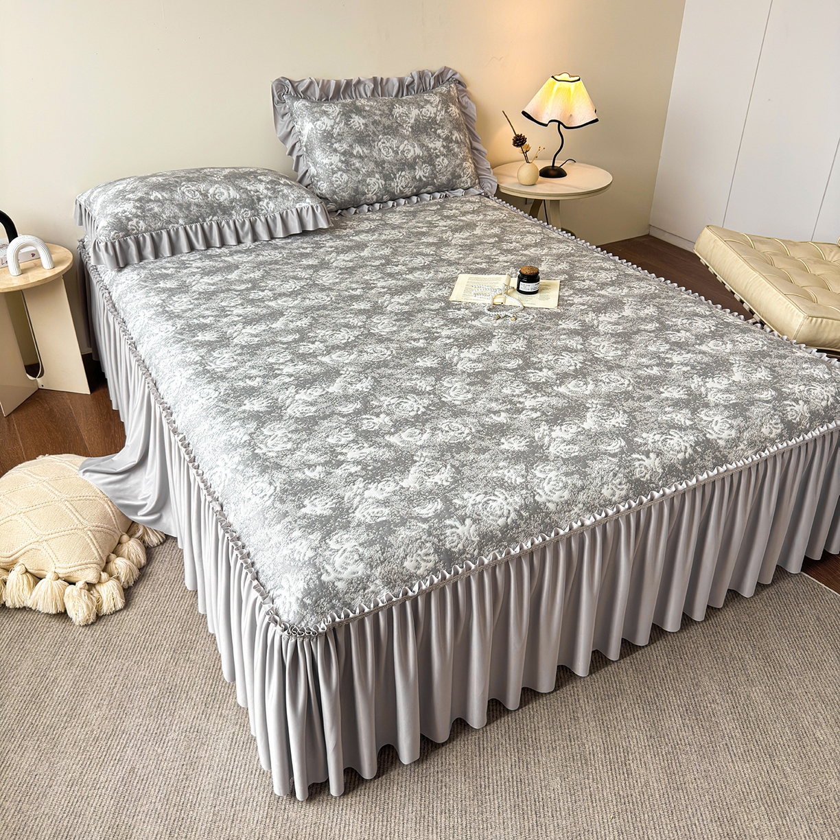 91家纺网 家纺一手货源 找家纺 柔品 2026春夏新款PE中分子床裙款凉席席子-梦里繁花 床裙梦里繁花 灰