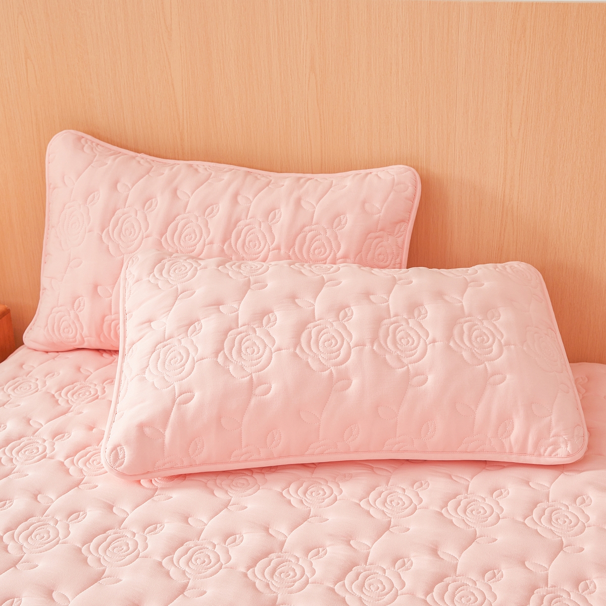 91家纺网 家纺一手货源 找家纺 柔品 2026新款牛奶棉蚕蛹蛋白夹棉单床笠 床笠单件-玫瑰伊人 玫瑰伊人 香粉