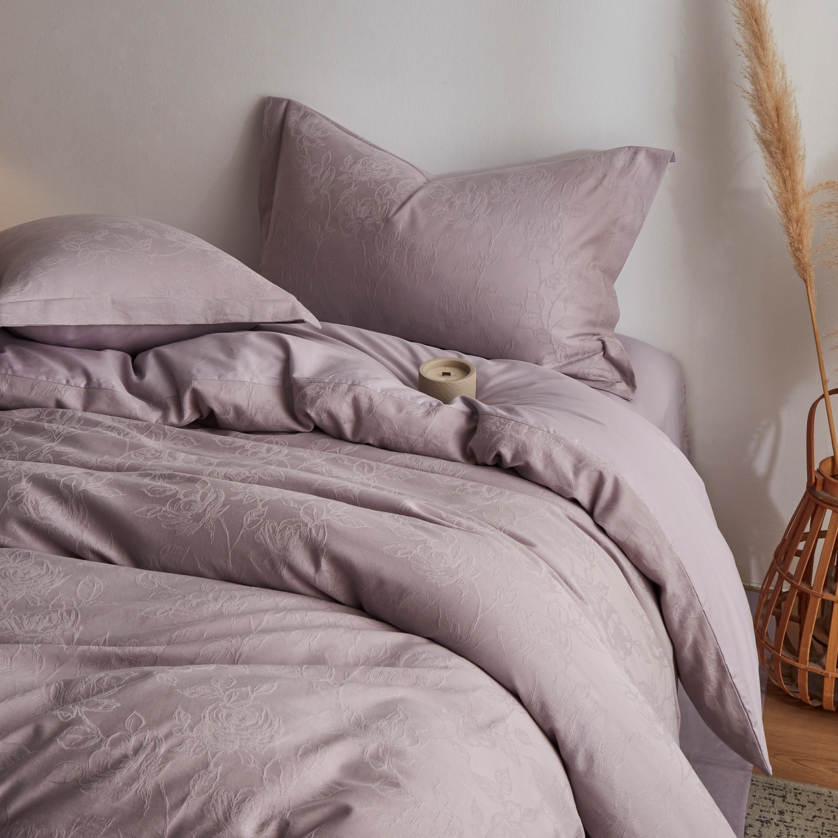 91家纺网 家纺一手货源 找家纺 顾家家居 2026新款AB面全棉厚织提花四件套 芍药-雾紫