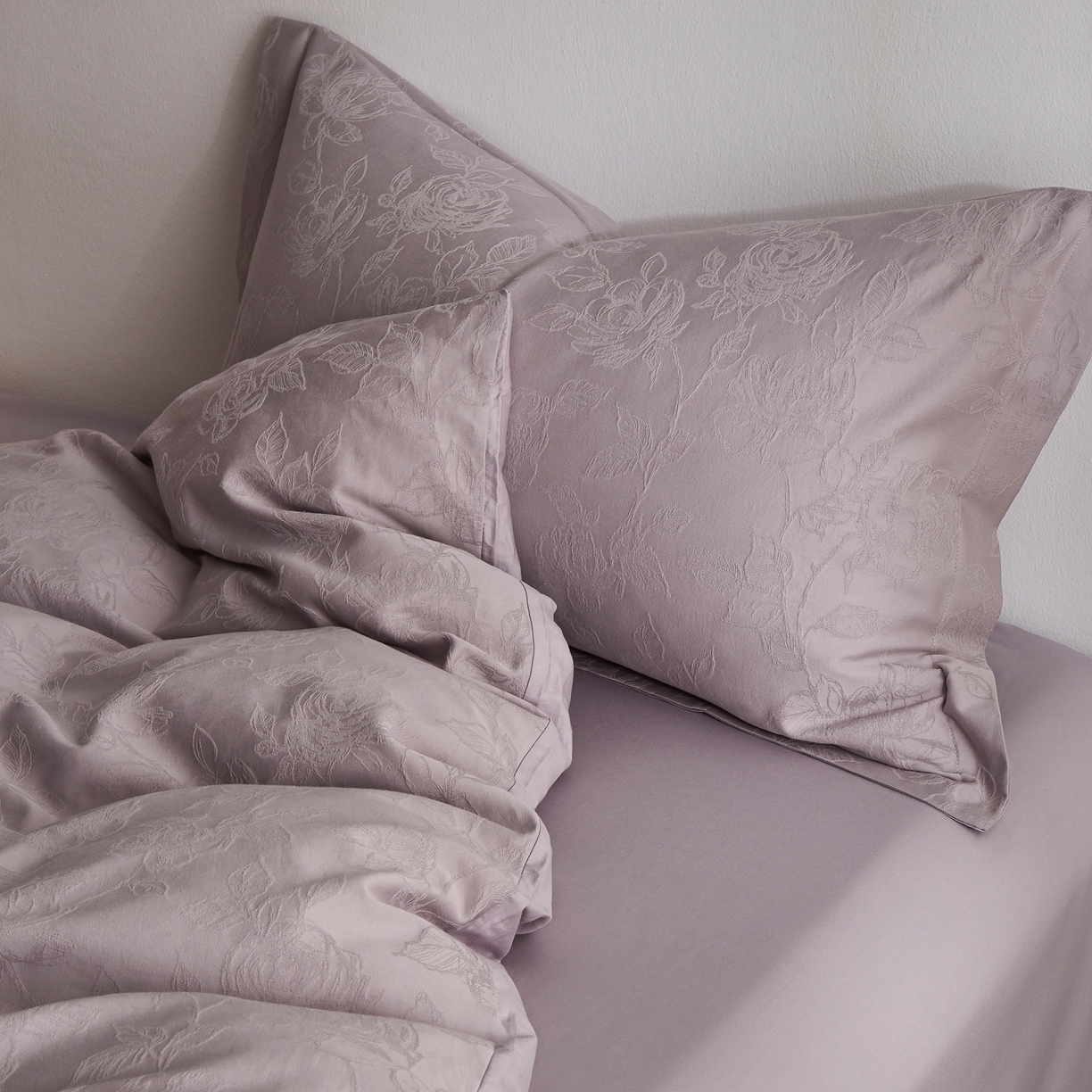 91家纺网 家纺一手货源 找家纺 顾家家居 2026新款AB面全棉厚织提花四件套 芍药-雾紫