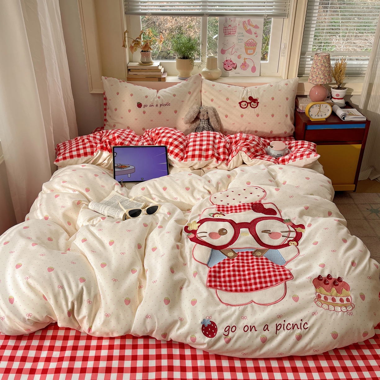 91家纺网 家纺一手货源 找家纺 （总）贝扬思家纺 2026春夏新款云朵贴布绣绣花四件套