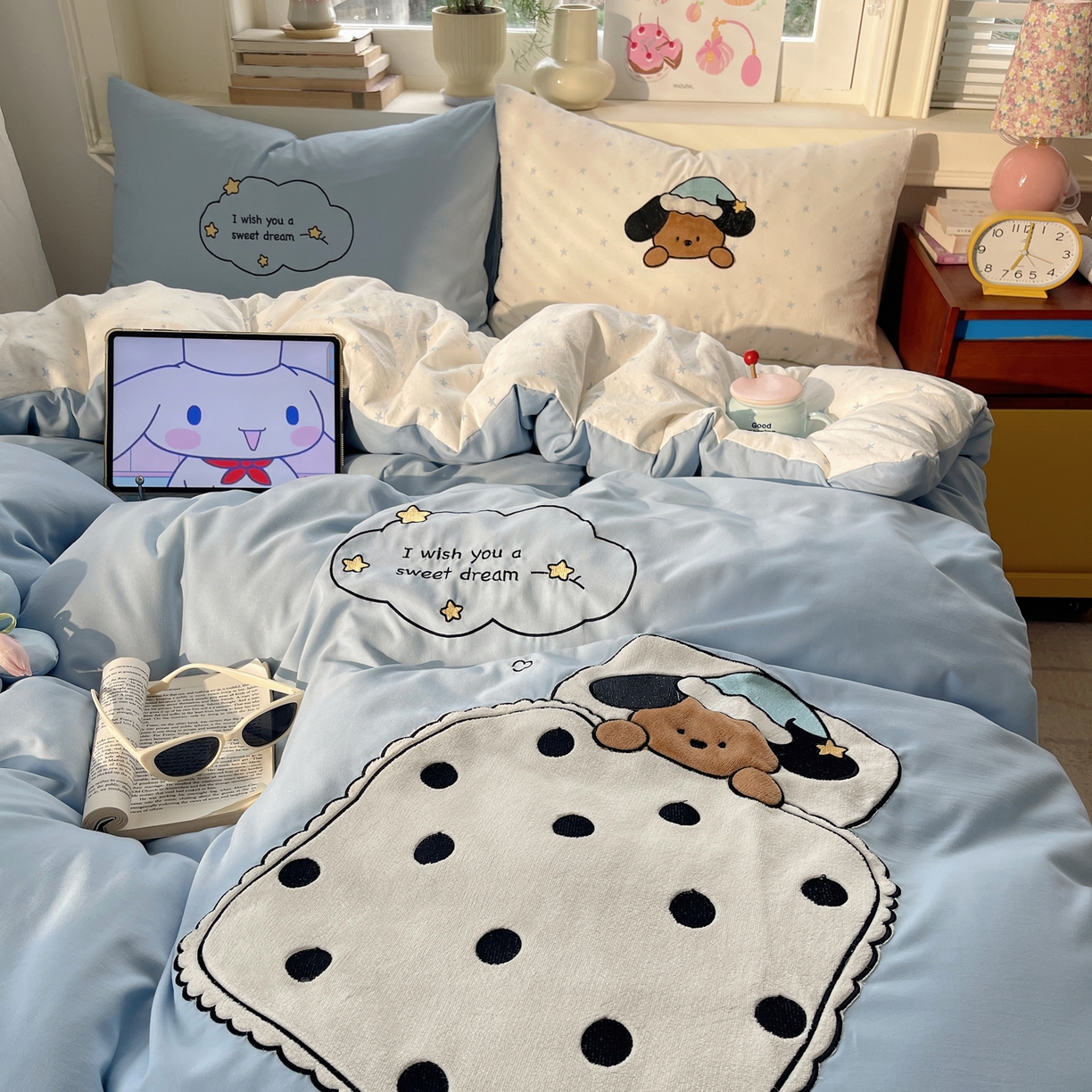 91家纺网 家纺一手货源 找家纺 贝扬思家纺 2026春夏新款云朵贴布绣绣花四件套 好梦小狗