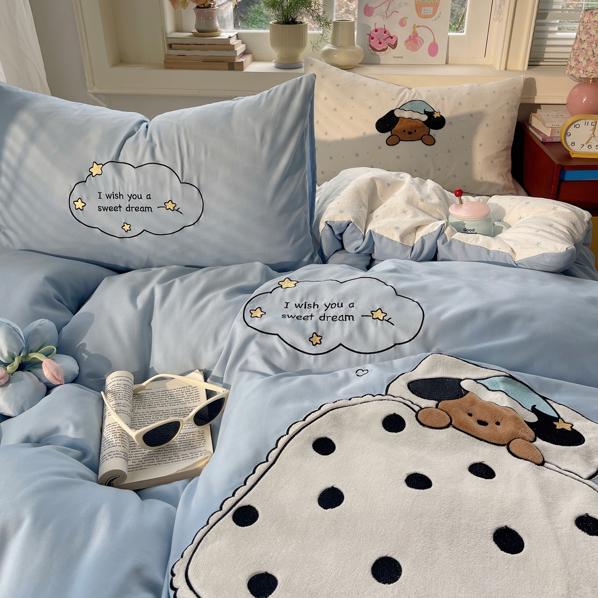 91家纺网 家纺一手货源 找家纺 贝扬思家纺 2026春夏新款云朵贴布绣绣花四件套 好梦小狗