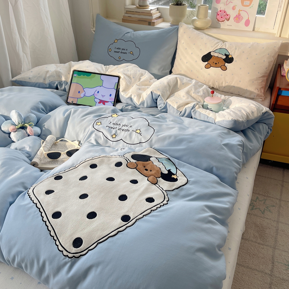 91家纺网 家纺一手货源 找家纺 贝扬思家纺 2026春夏新款云朵贴布绣绣花四件套 好梦小狗