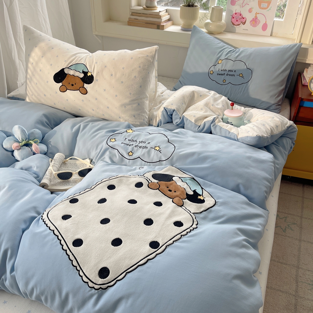 91家纺网 家纺一手货源 找家纺 贝扬思家纺 2026春夏新款云朵贴布绣绣花四件套 好梦小狗