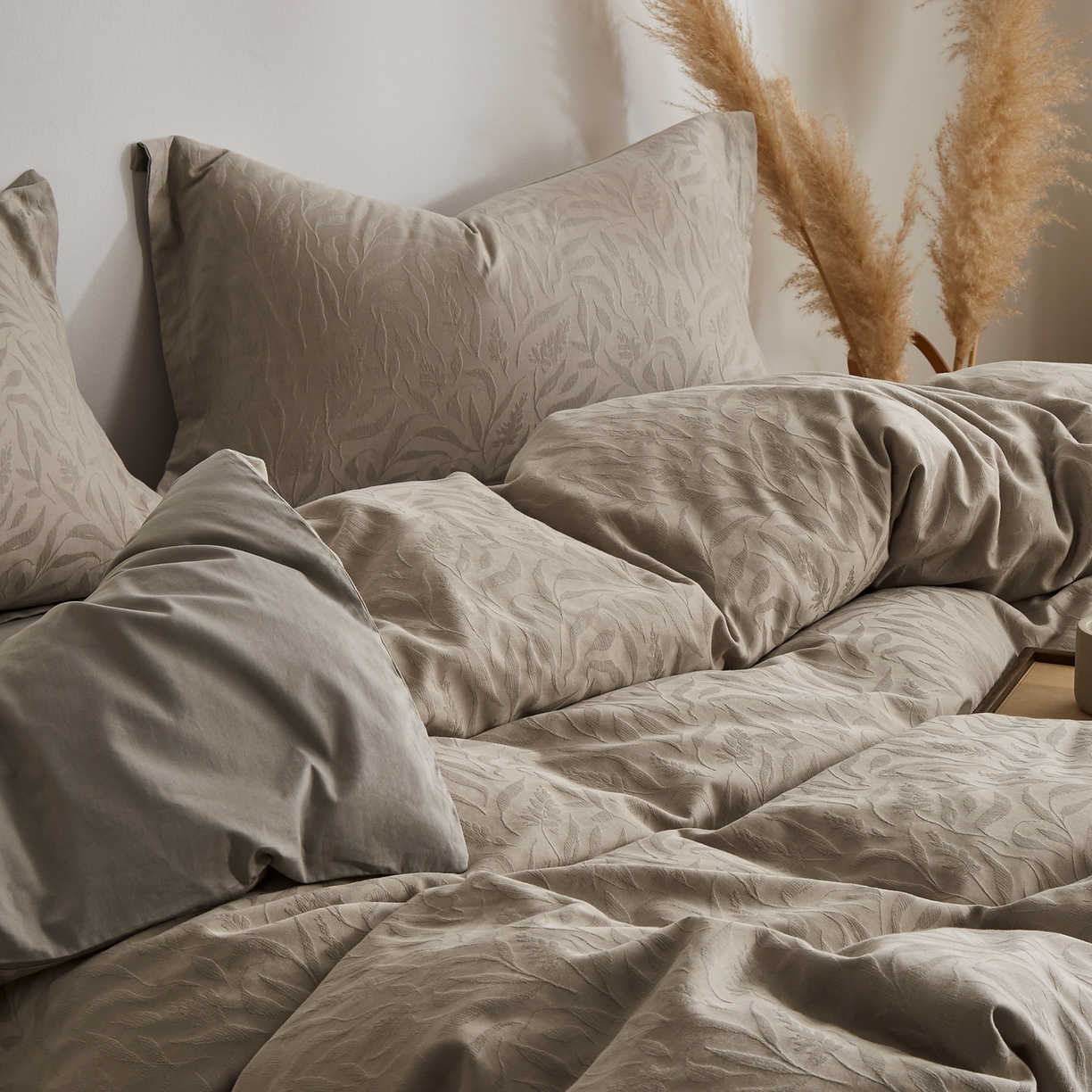 91家纺网 家纺一手货源 找家纺 顾家家居 2026新款AB面全棉厚织提花四件套 叶韵-古茶