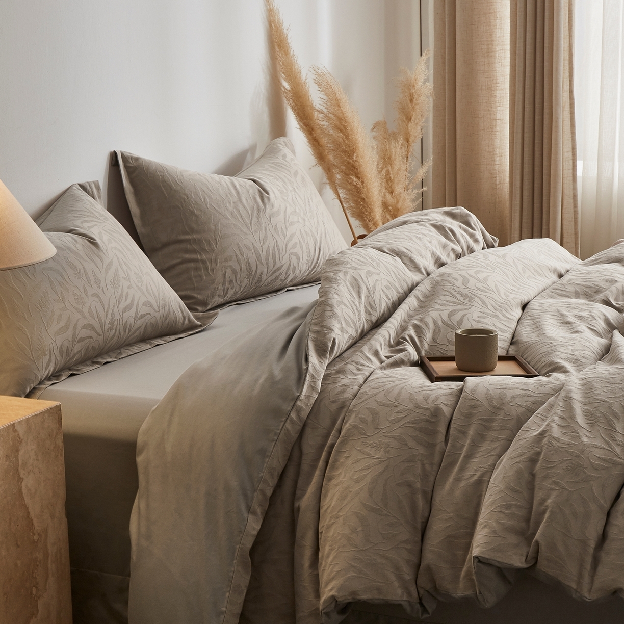 91家纺网 家纺一手货源 找家纺 顾家家居 2026新款AB面全棉厚织提花四件套 叶韵-古茶