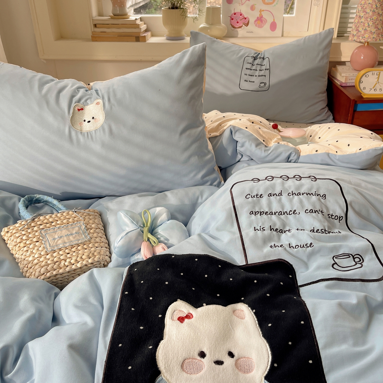 91家纺网 家纺一手货源 找家纺 贝扬思家纺 2026春夏新款云朵贴布绣绣花四件套 块块狗