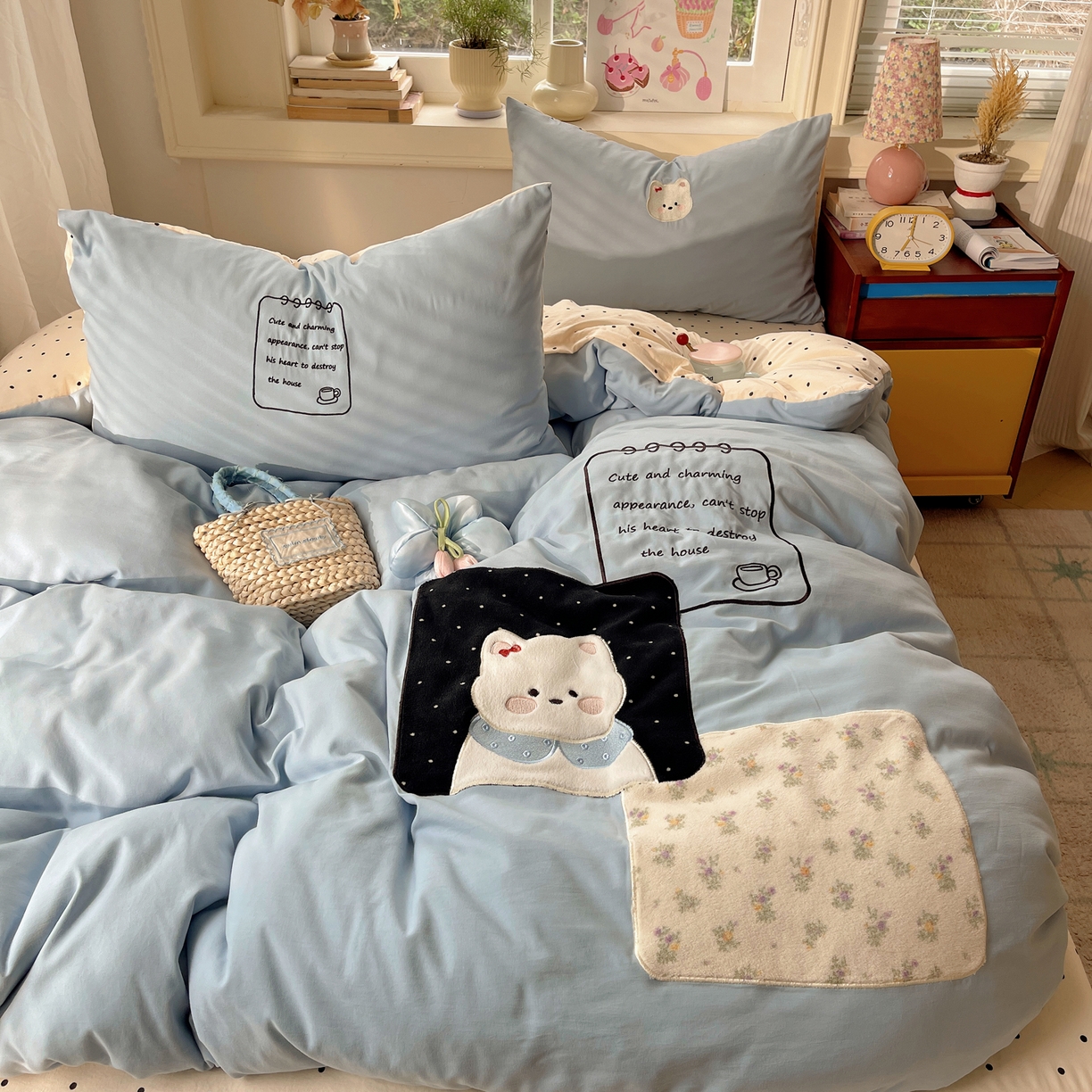 91家纺网 家纺一手货源 找家纺 贝扬思家纺 2026春夏新款云朵贴布绣绣花四件套 块块狗