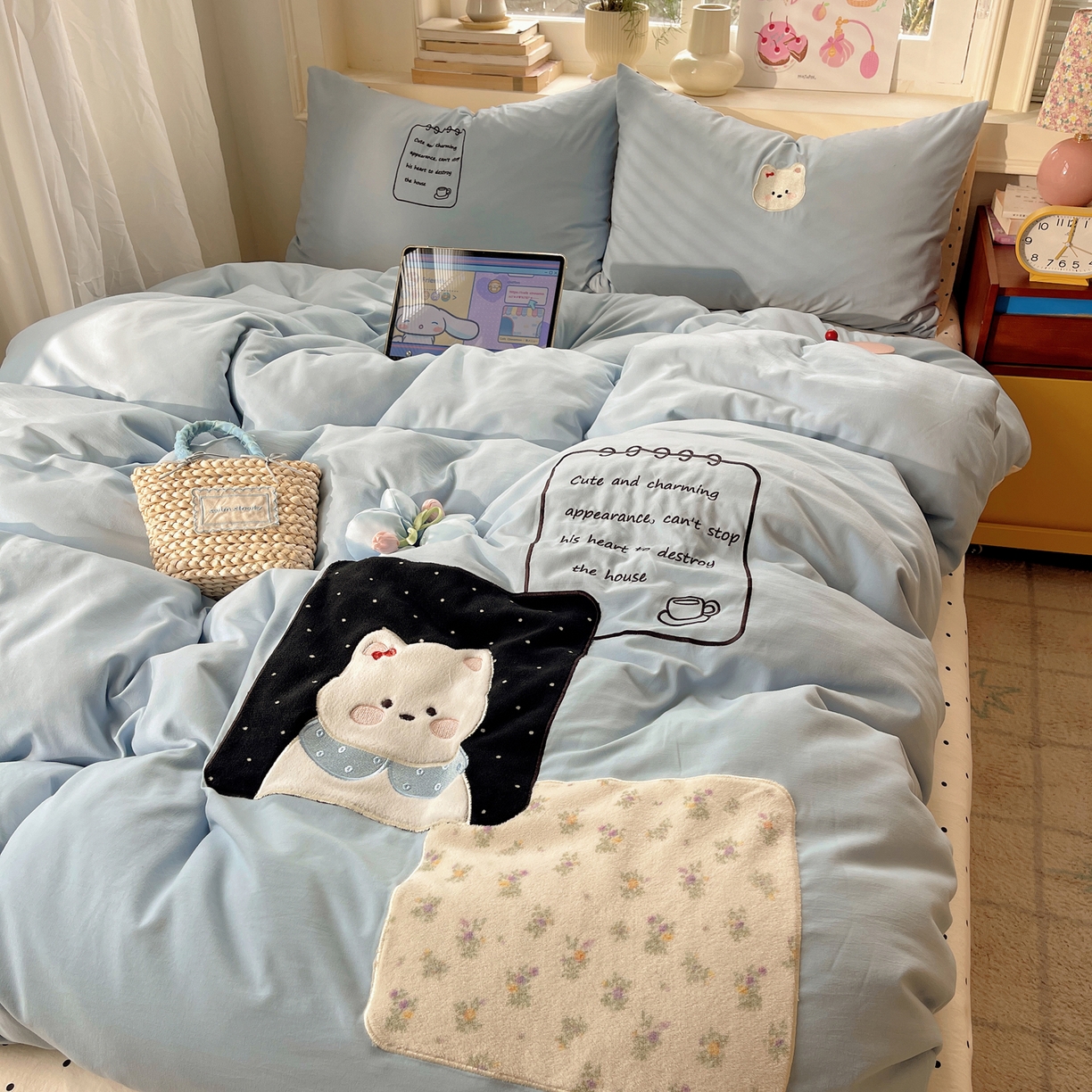 91家纺网 家纺一手货源 找家纺 贝扬思家纺 2026春夏新款云朵贴布绣绣花四件套 块块狗