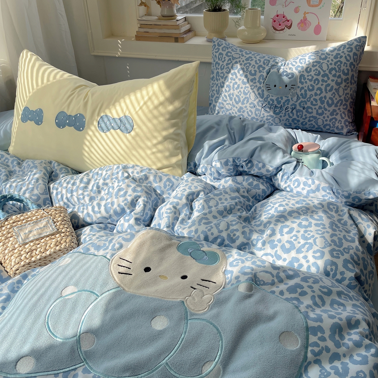 91家纺网 家纺一手货源 找家纺 贝扬思家纺 2026春夏新款云朵贴布绣绣花四件套 蓝豹猫咪