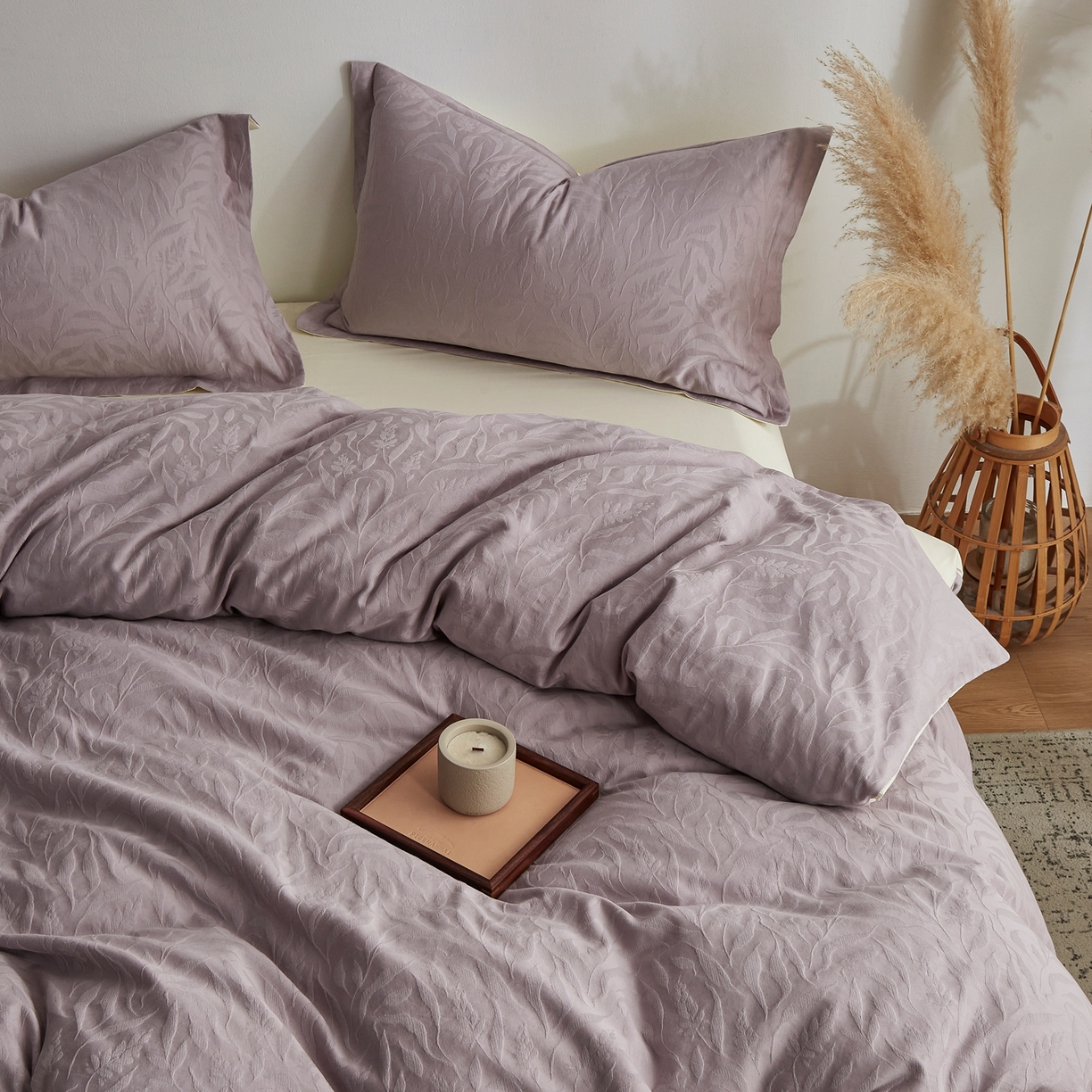 91家纺网 家纺一手货源 找家纺 顾家家居 2026新款AB面全棉厚织提花四件套 叶韵-雾紫