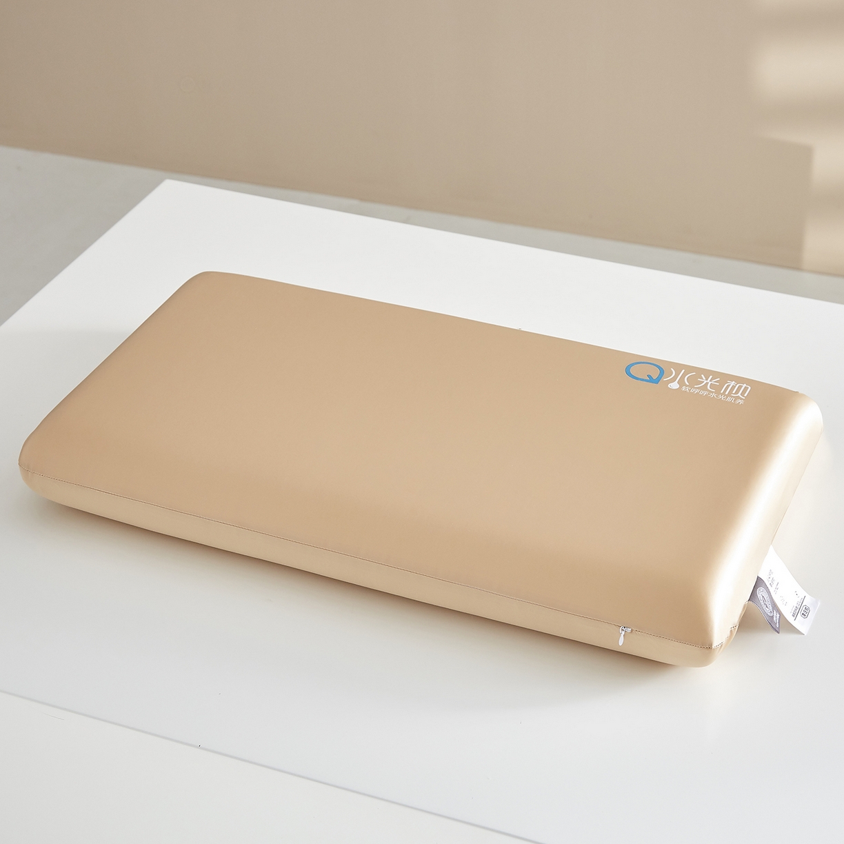 91家纺网 家纺一手货源 找家纺 （总）云梦枕居 2026新款零压助眠深睡水光枕慢回弹记忆枕头枕芯 酒店面包枕