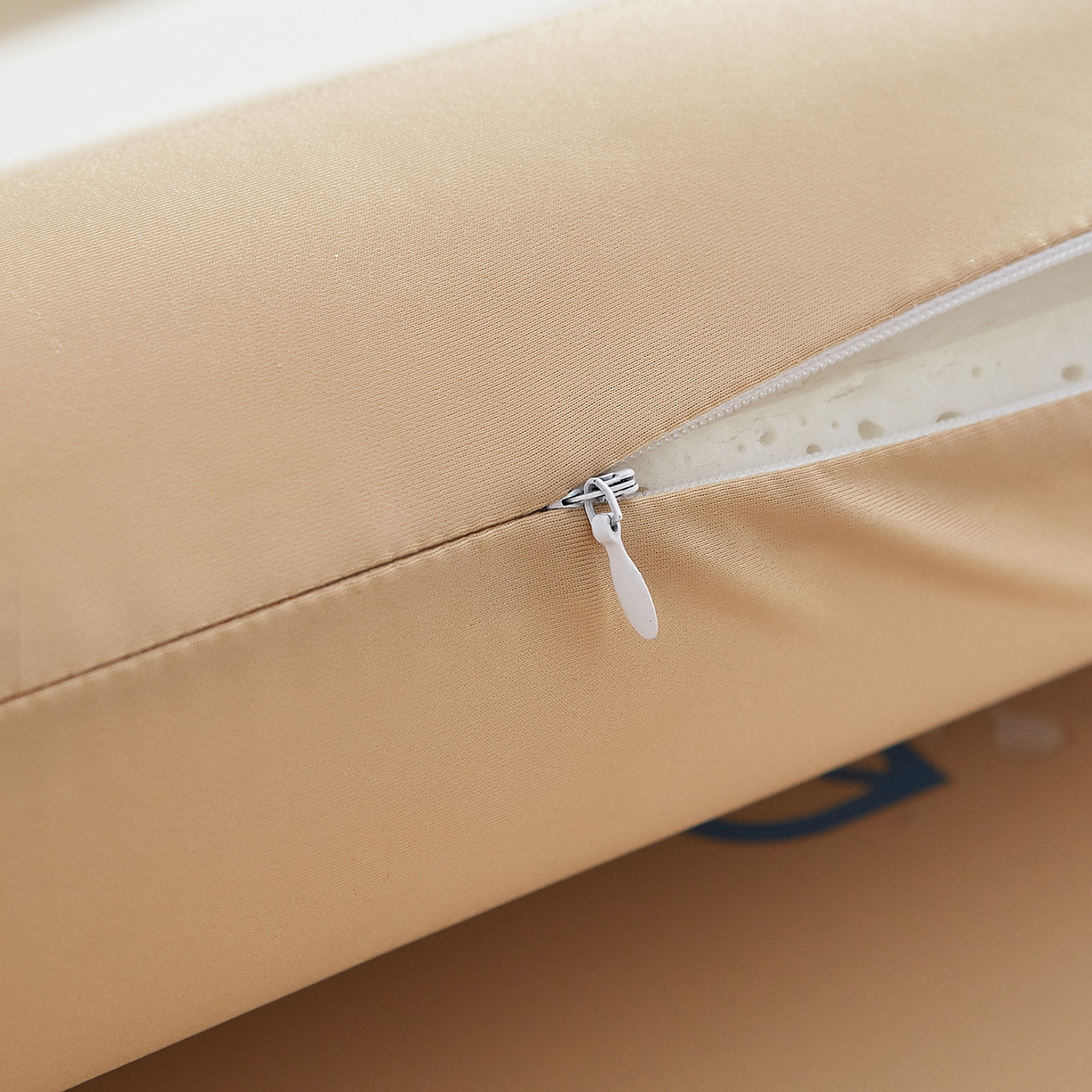 91家纺网 家纺一手货源 找家纺 （总）云梦枕居 2026新款零压助眠深睡水光枕慢回弹记忆枕头枕芯 酒店面包枕