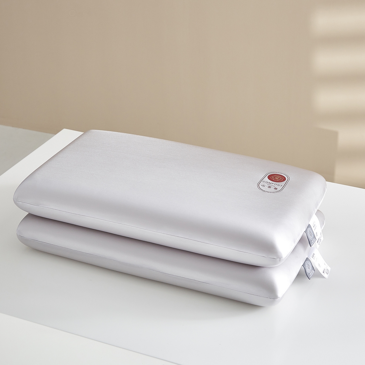 91家纺网 家纺一手货源 找家纺 （总）云梦枕居 2026新款零压助眠深睡水光枕慢回弹记忆枕头枕芯 酒店面包枕