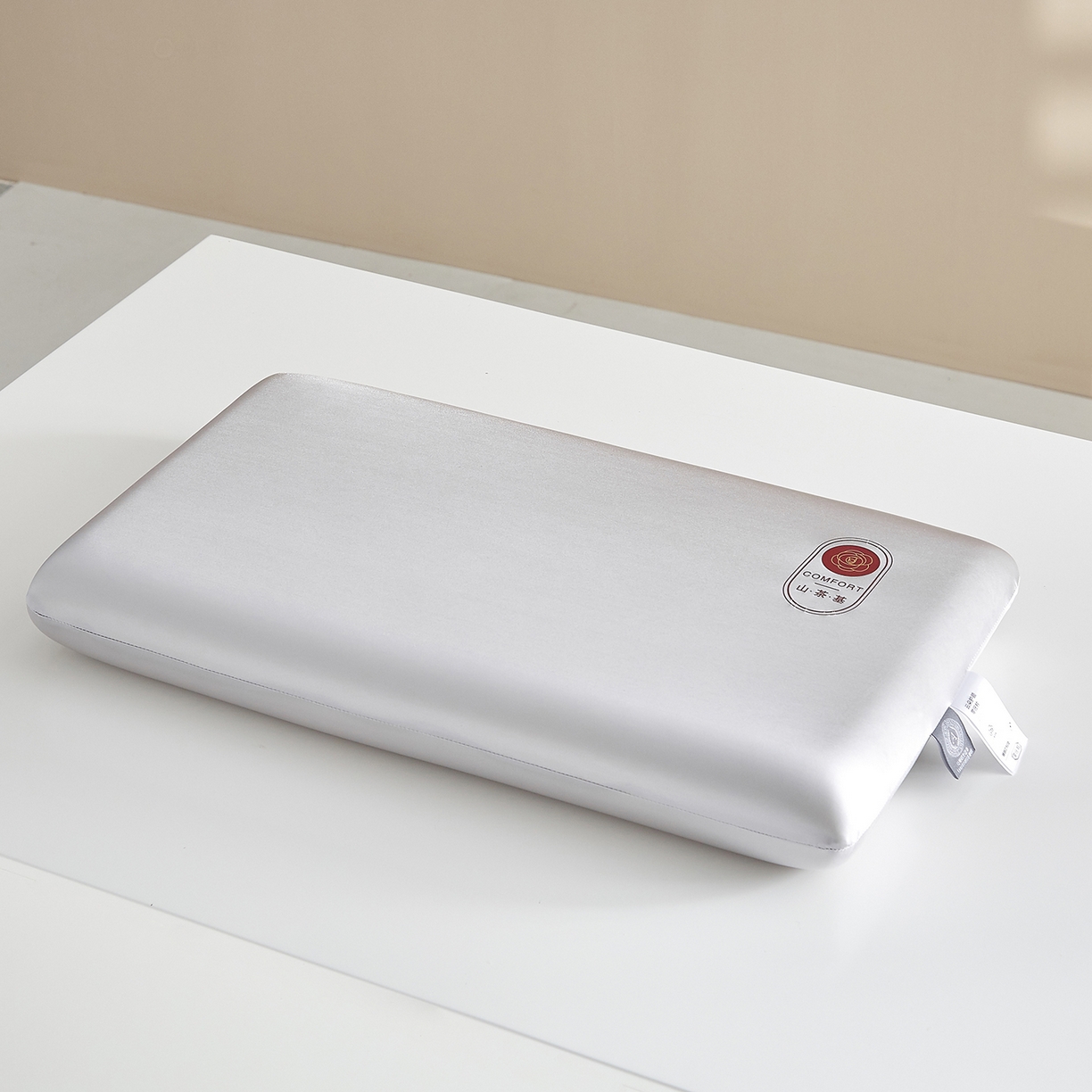 91家纺网 家纺一手货源 找家纺 云梦枕居 2026新款零压助眠深睡水光枕慢回弹记忆枕头枕芯 酒店面包枕 气质灰