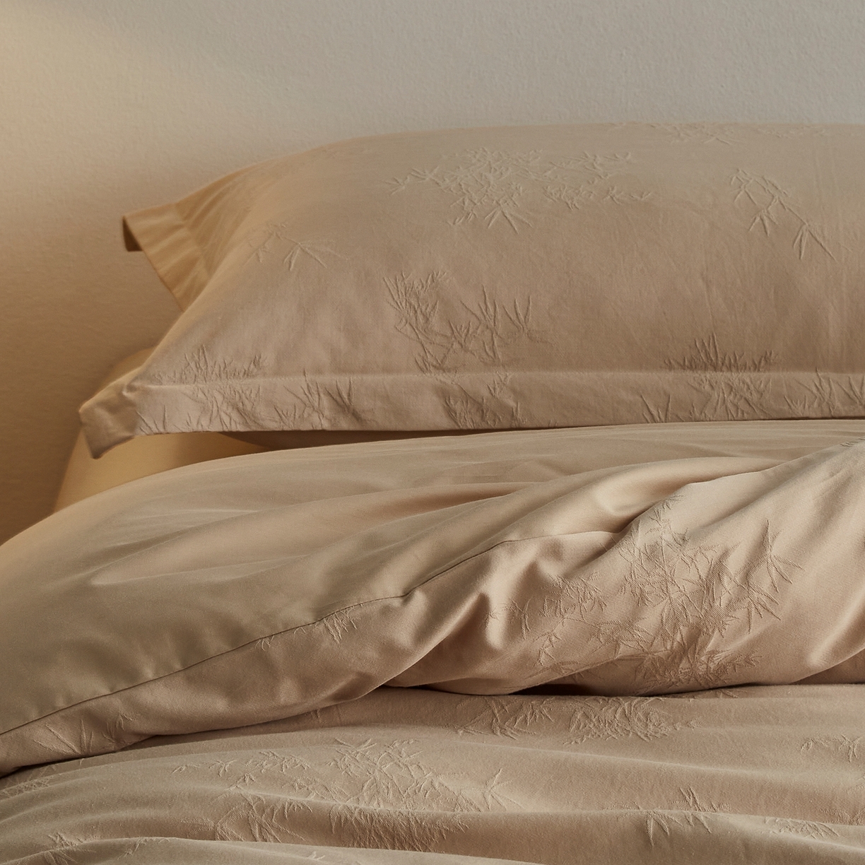 91家纺网 家纺一手货源 找家纺 顾家家居 2026新款AB面全棉厚织提花四件套 竹沁- 芸黄