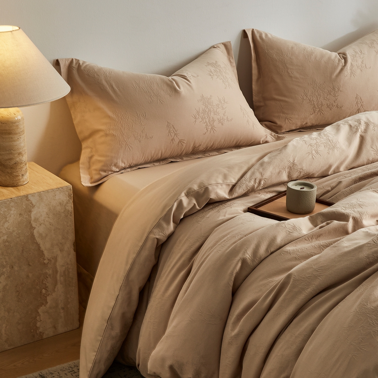 91家纺网 家纺一手货源 找家纺 顾家家居 2026新款AB面全棉厚织提花四件套 竹沁- 芸黄