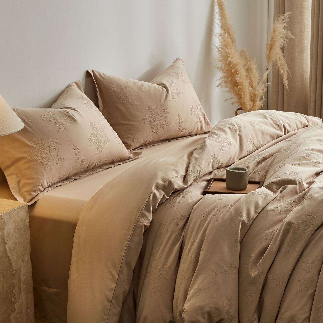 91家纺网 家纺一手货源 找家纺 顾家家居 2026新款AB面全棉厚织提花四件套 竹沁- 芸黄