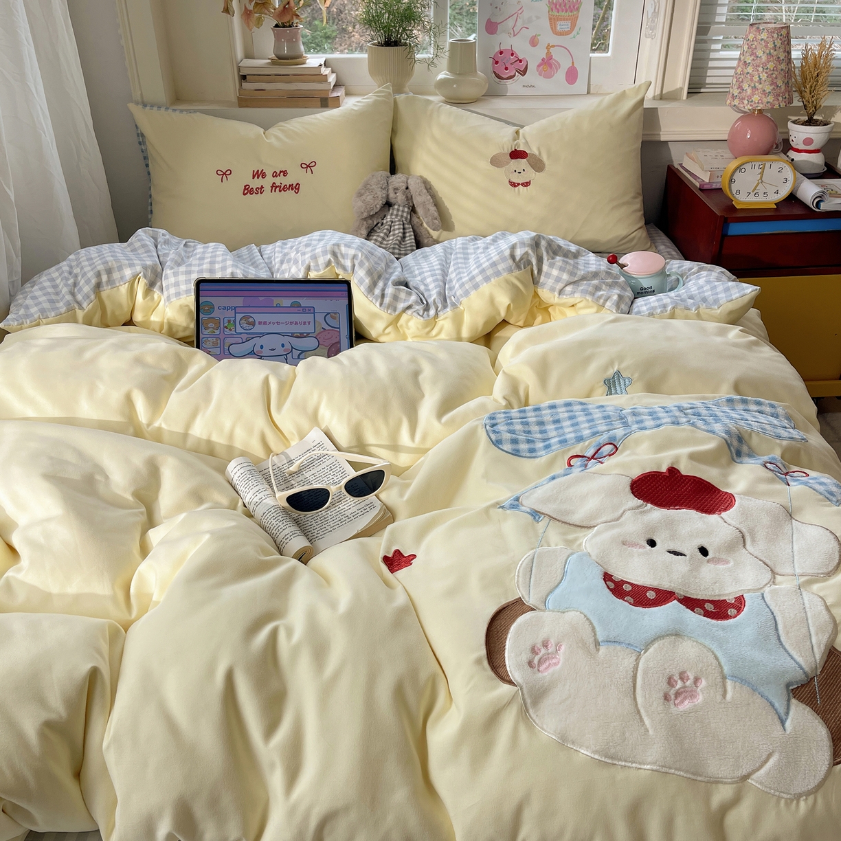 91家纺网 家纺一手货源 找家纺 贝扬思家纺 2026春夏新款云朵贴布绣绣花四件套 秋千小白