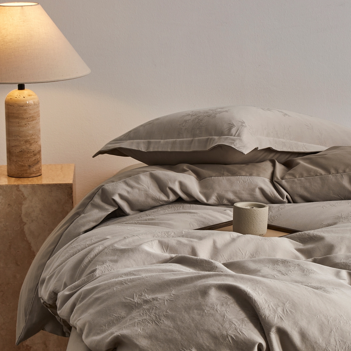 91家纺网 家纺一手货源 找家纺 顾家家居 2026新款AB面全棉厚织提花四件套 竹沁-古茶