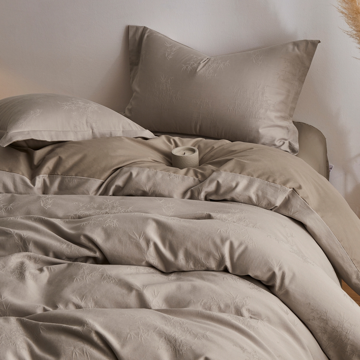 91家纺网 家纺一手货源 找家纺 顾家家居 2026新款AB面全棉厚织提花四件套 竹沁-古茶