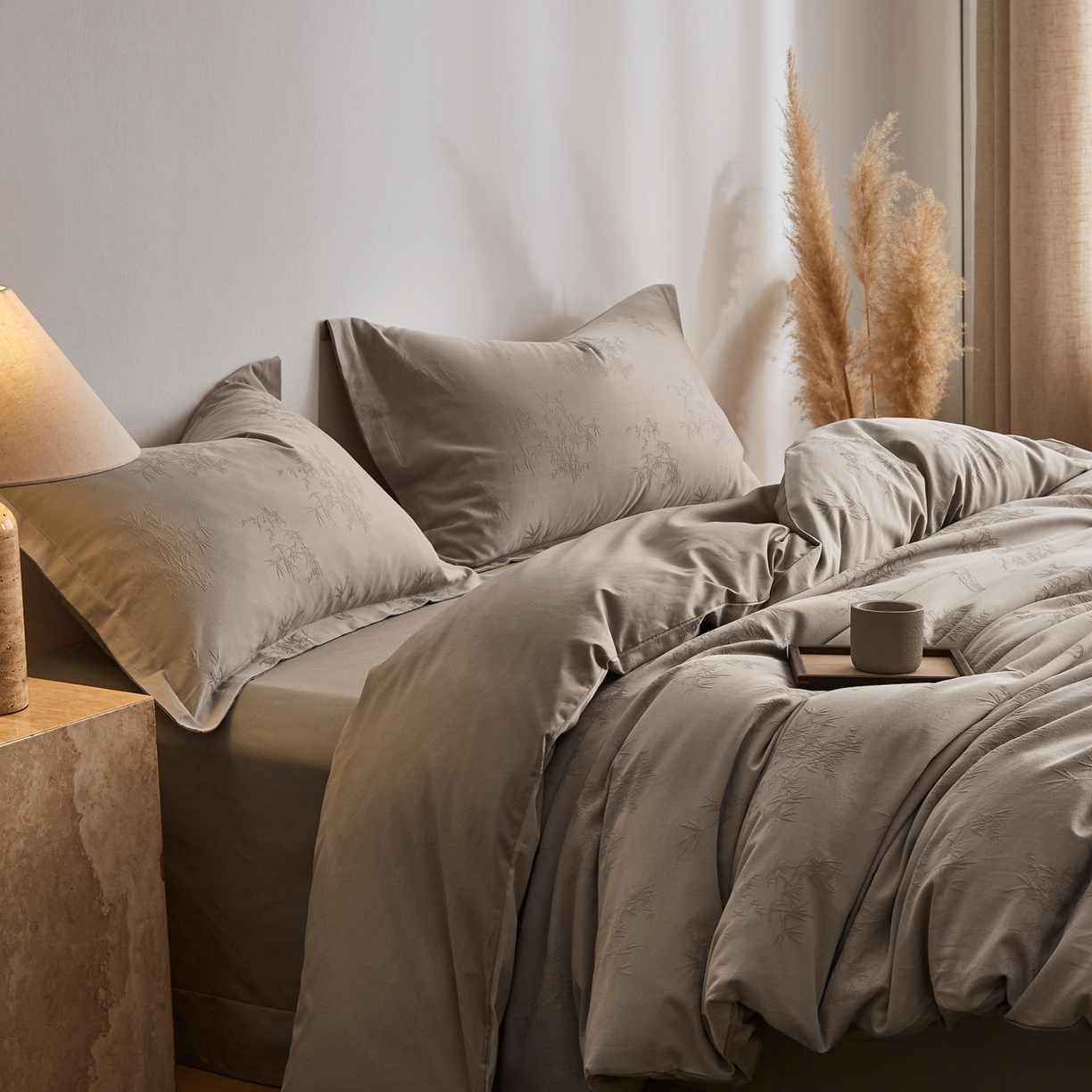 91家纺网 家纺一手货源 找家纺 顾家家居 2026新款AB面全棉厚织提花四件套 竹沁-古茶