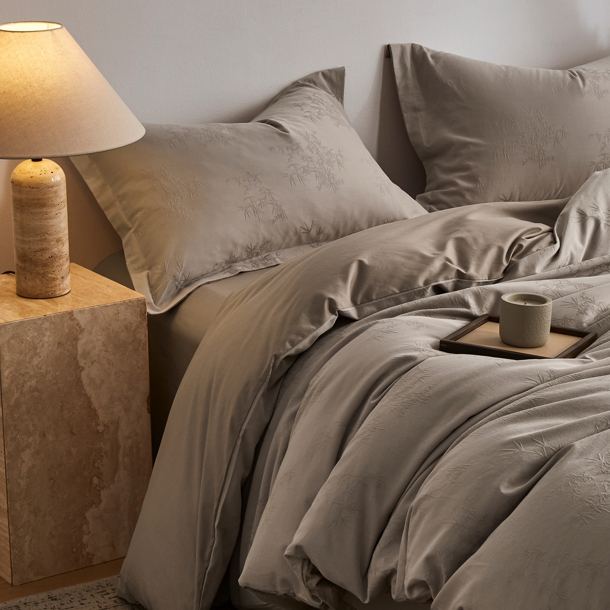 91家纺网 家纺一手货源 找家纺 顾家家居 2026新款AB面全棉厚织提花四件套 竹沁-古茶