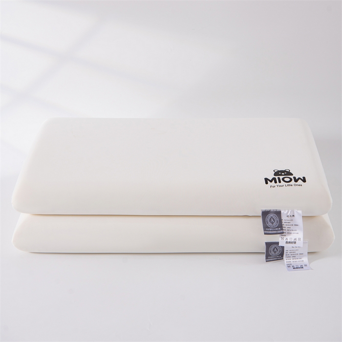 云梦枕居 2026新款儿童成人太空小熊记忆棉慢回弹枕头枕芯 白色