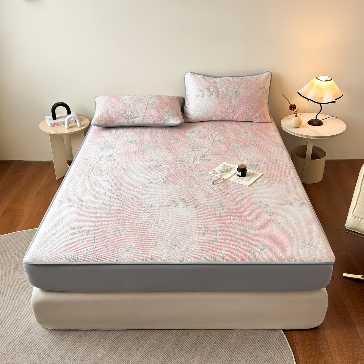 91家纺网 家纺一手货源 找家纺 （总）柔品 2026春夏新款PE中分子床笠款凉席席子