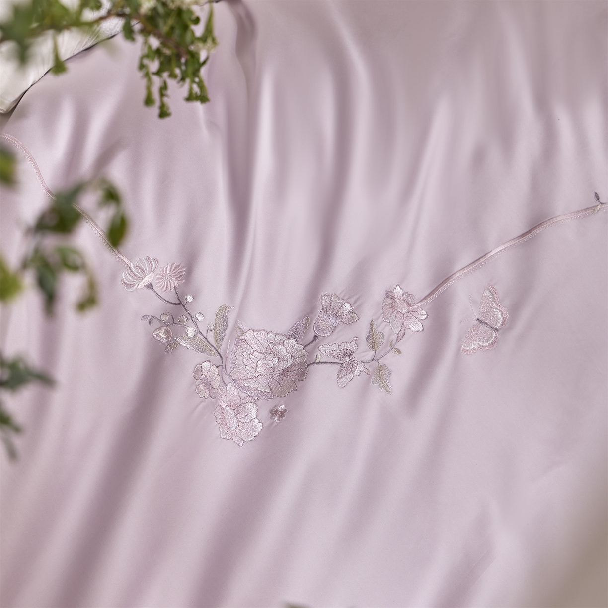 91家纺网 家纺一手货源 找家纺 玖玖爱家纺 2026新款160支奢织黄金长绒棉四件套-安娜花园 安娜花园-云雾紫