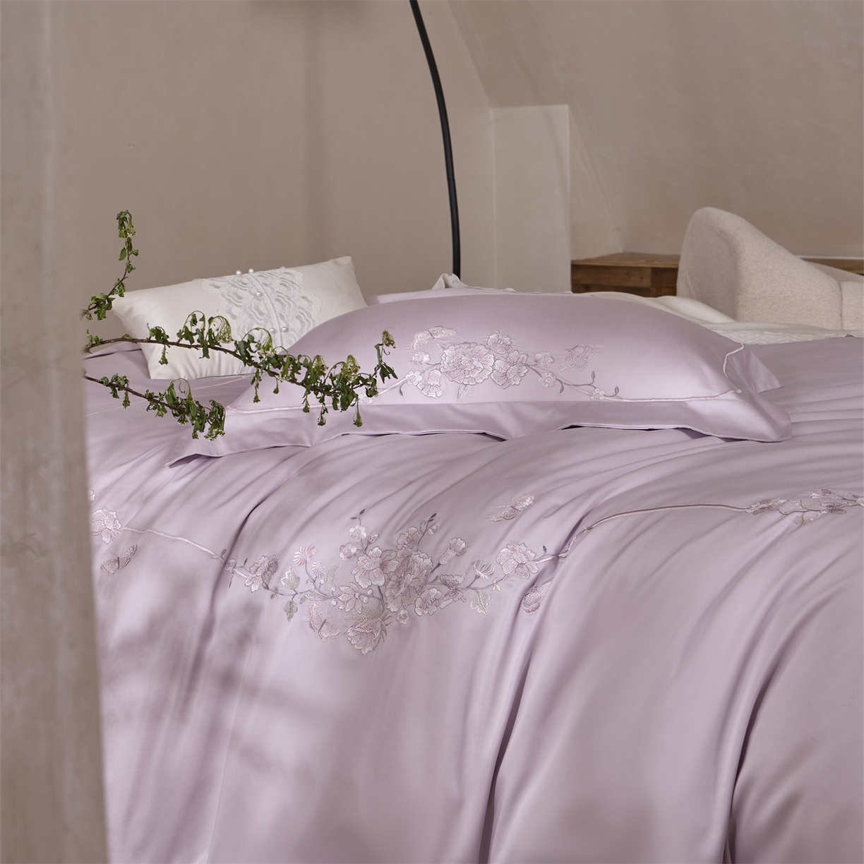 91家纺网 家纺一手货源 找家纺 玖玖爱家纺 2026新款160支奢织黄金长绒棉四件套-安娜花园 安娜花园-云雾紫