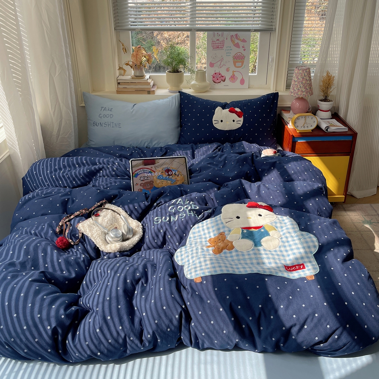 贝扬思家纺 2026春夏新款云朵贴布绣绣花四件套 沙发蓝猫