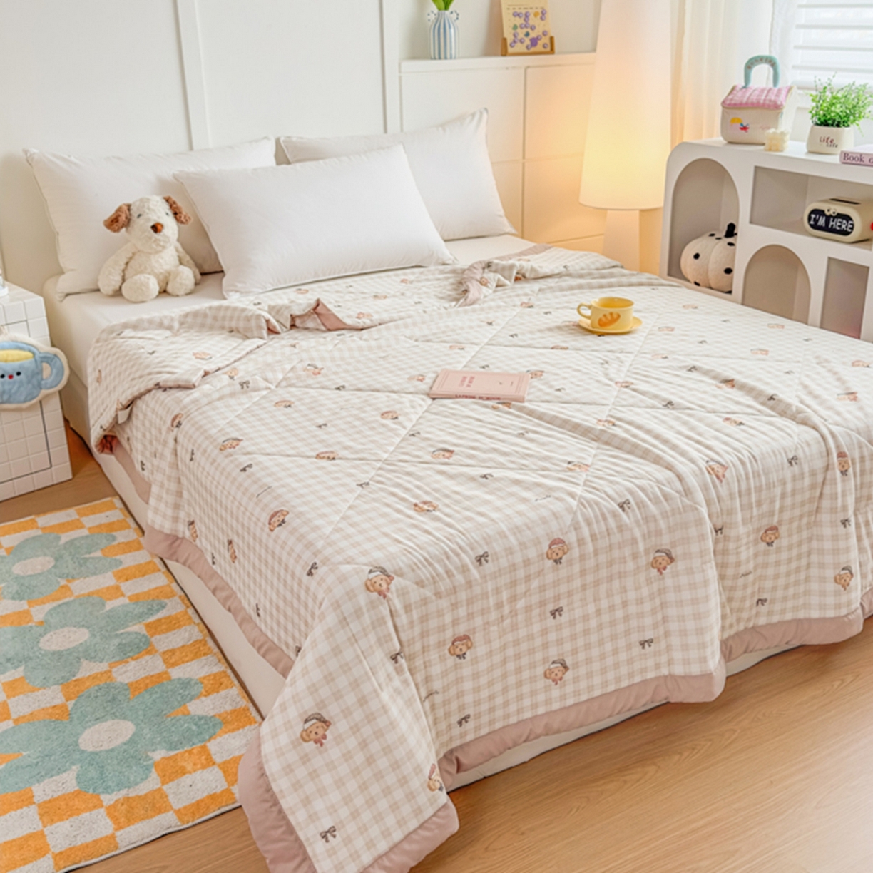 91家纺网 家纺一手货源 找家纺 帕拉美拉 2026新款A类印花冰凉丝凉感丝手包大宽边夏被 格纹乖乖狗