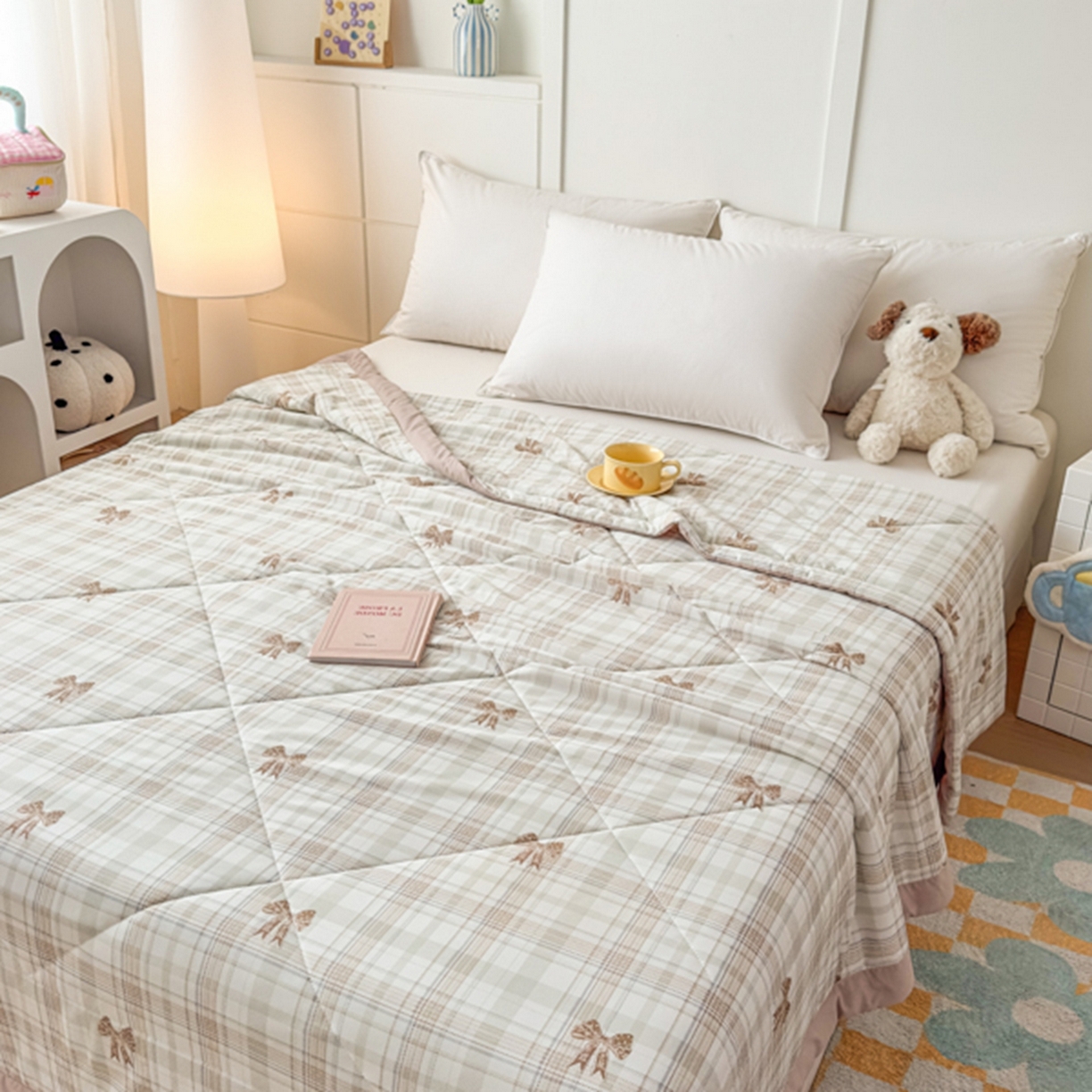 91家纺网 家纺一手货源 找家纺 帕拉美拉 2026新款A类印花冰凉丝凉感丝手包大宽边夏被 格纹蝴蝶结