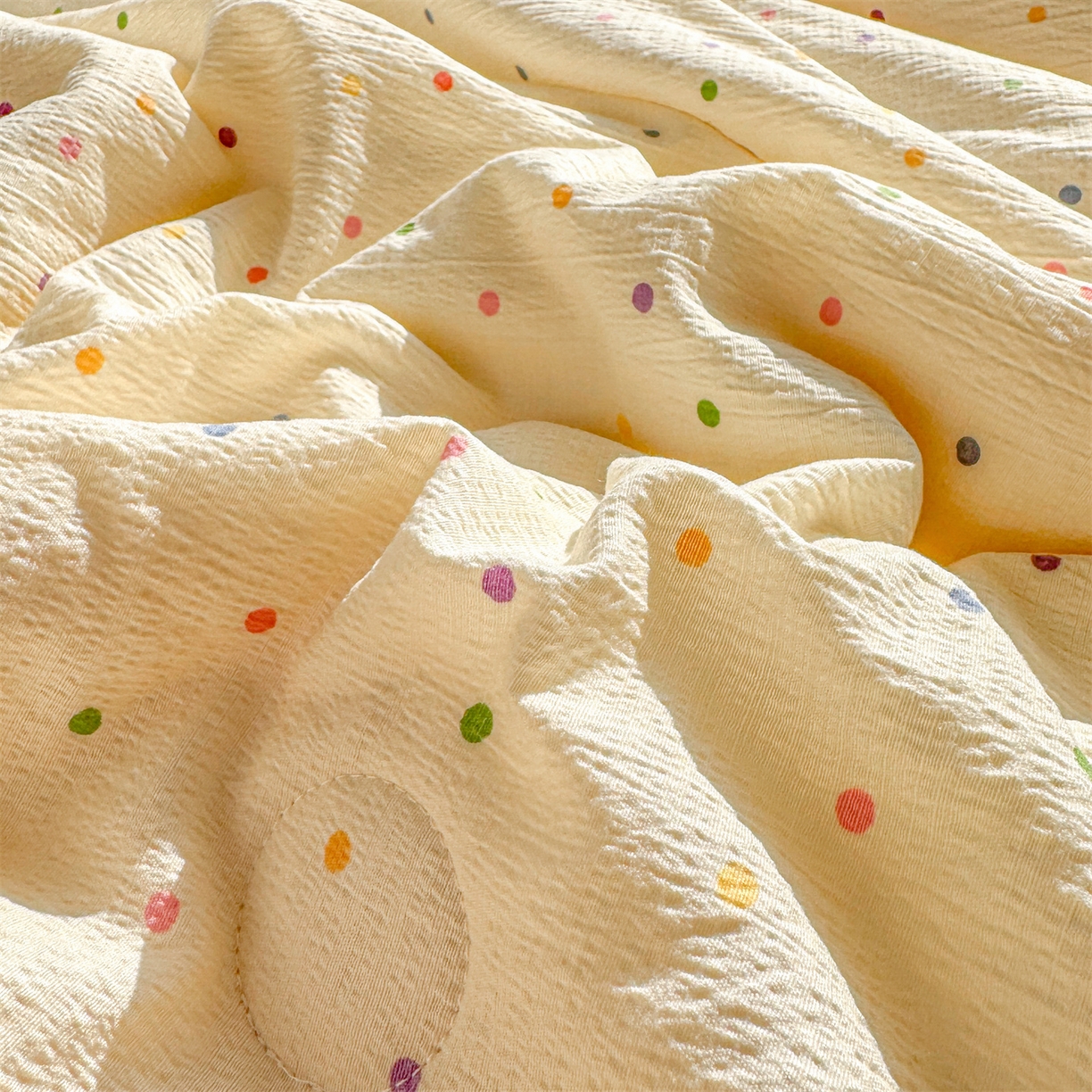 91家纺网 家纺一手货源 找家纺 晓时候 2026新款A类云感双层纱夏被棉花被小清新印花夏凉被空调被 多彩波点