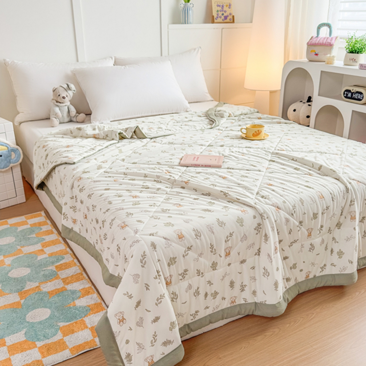 91家纺网 家纺一手货源 找家纺 帕拉美拉 2026新款A类印花冰凉丝凉感丝手包大宽边夏被 林间小熊