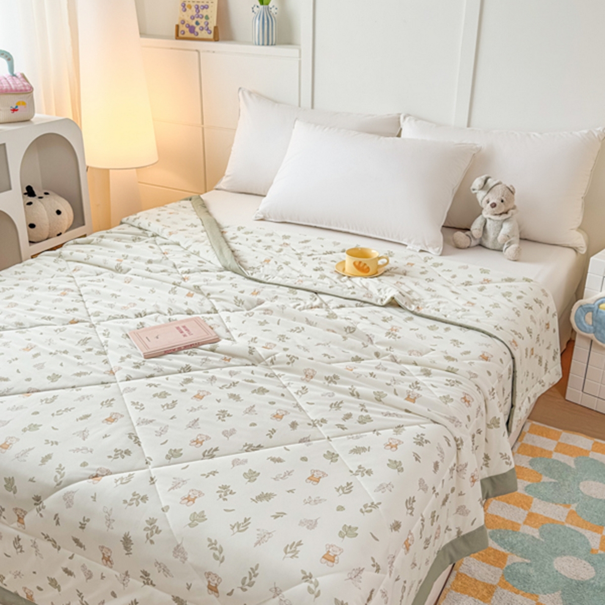 91家纺网 家纺一手货源 找家纺 帕拉美拉 2026新款A类印花冰凉丝凉感丝手包大宽边夏被 林间小熊