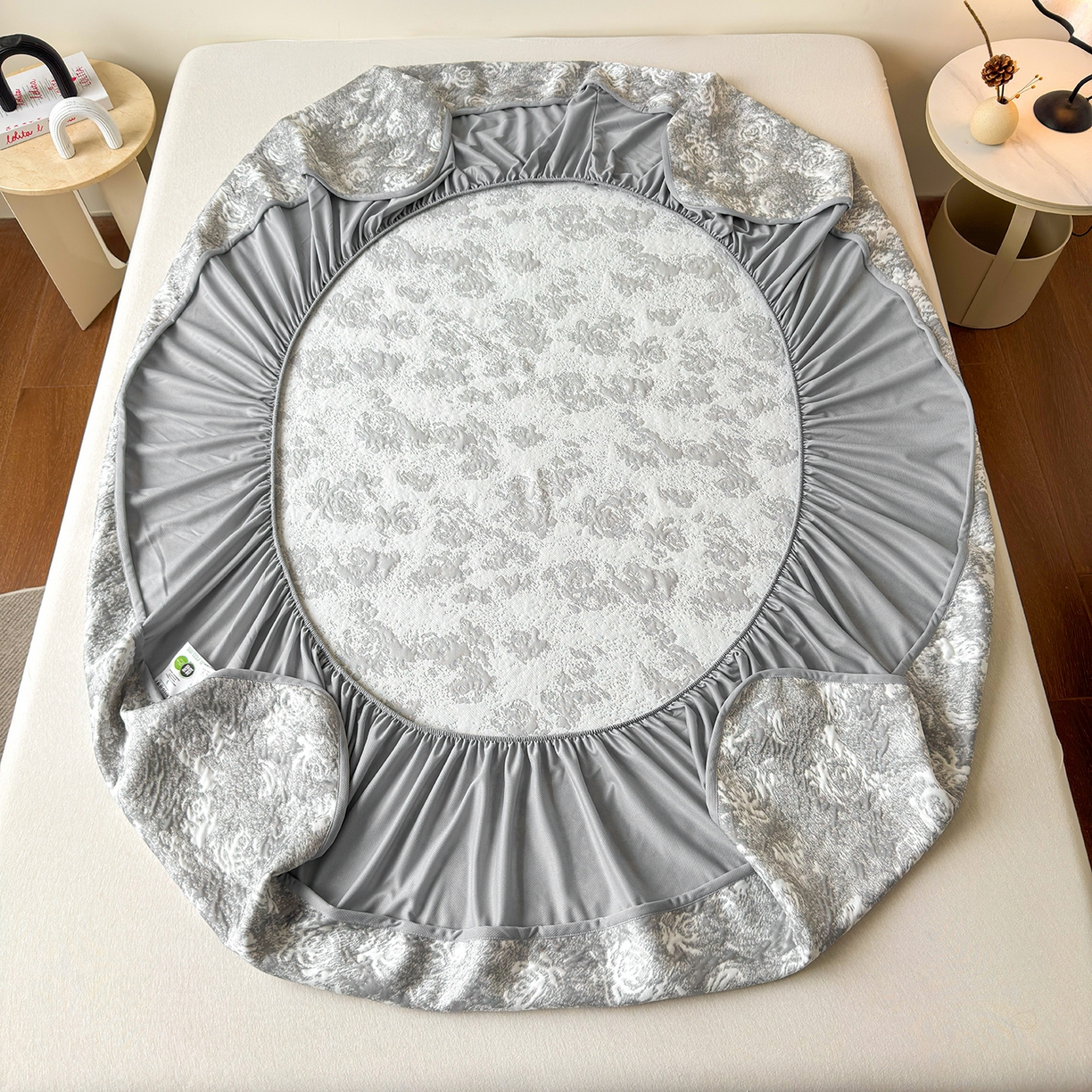 91家纺网 家纺一手货源 找家纺 柔品 2026春夏新款PE中分子床笠款凉席席子 梦里繁花 灰