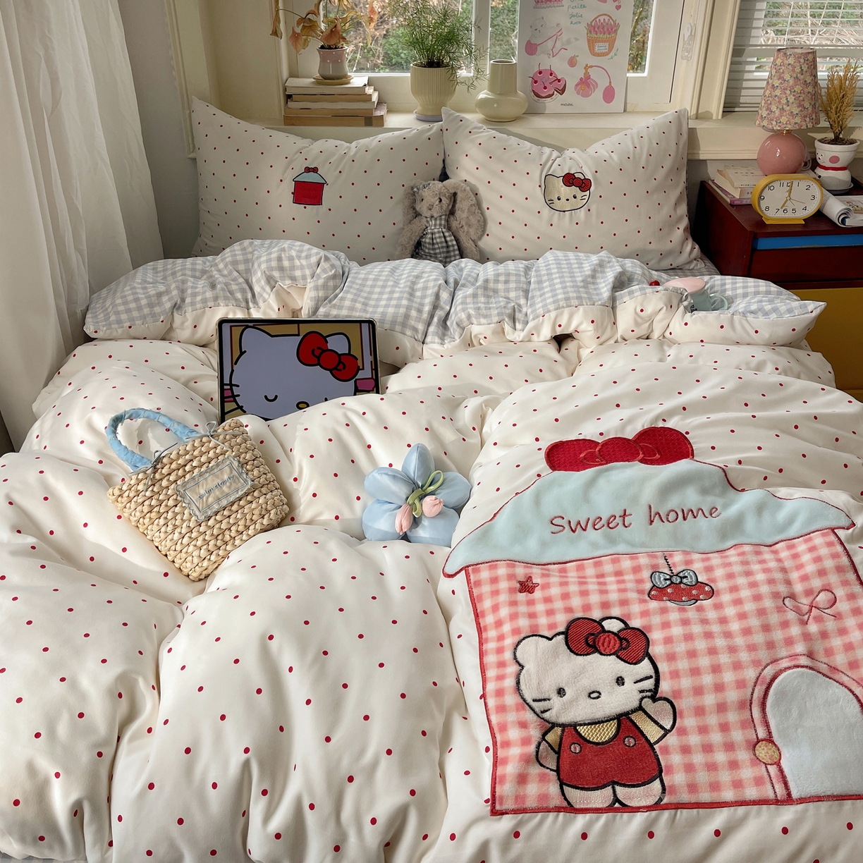 91家纺网 家纺一手货源 找家纺 贝扬思家纺 2026春夏新款云朵贴布绣绣花四件套 猫猫小家