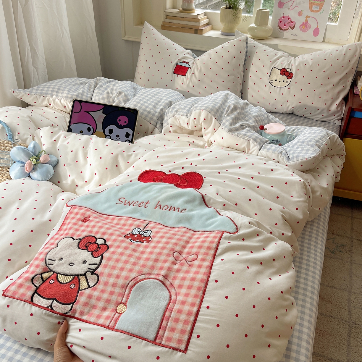 91家纺网 家纺一手货源 找家纺 贝扬思家纺 2026春夏新款云朵贴布绣绣花四件套 猫猫小家