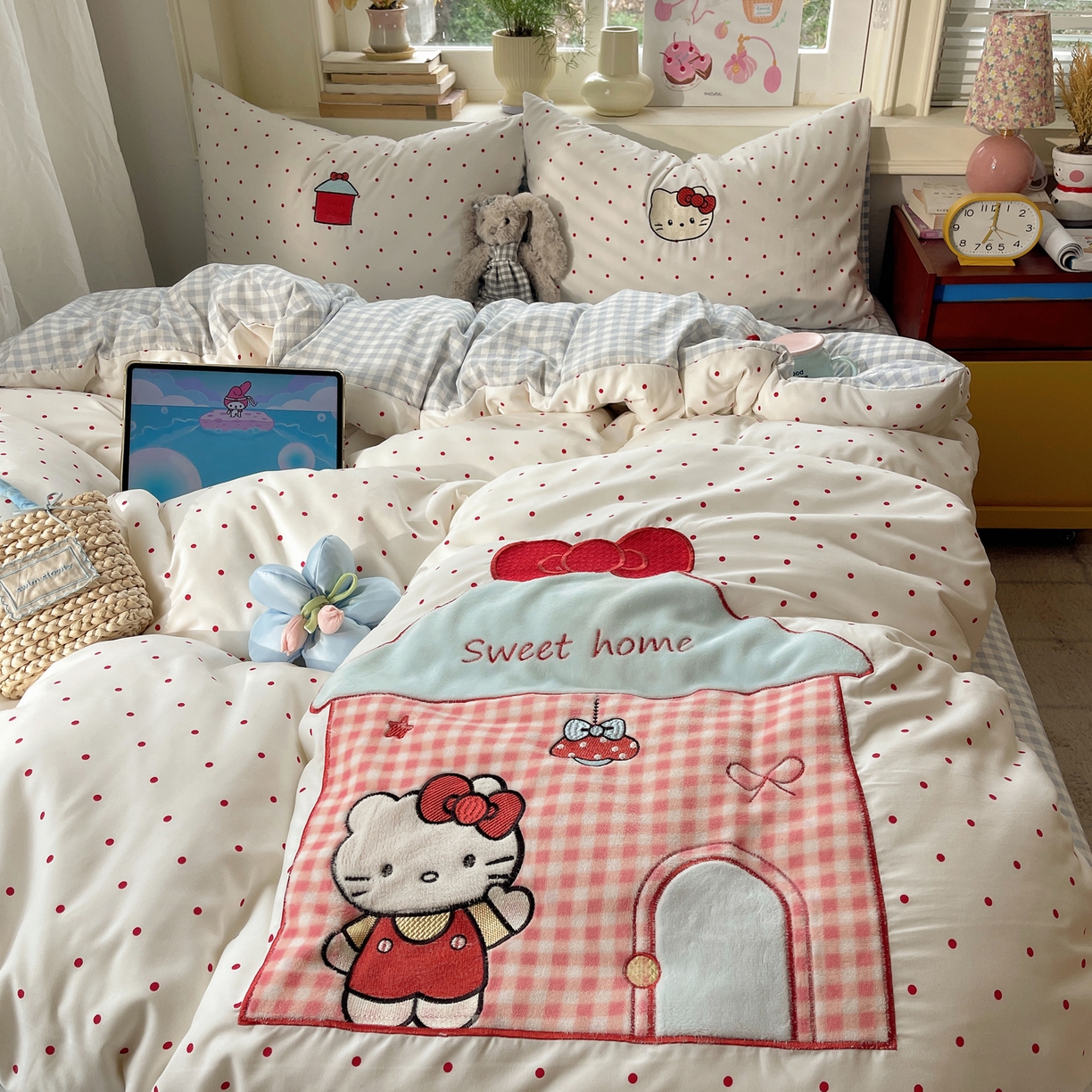 91家纺网 家纺一手货源 找家纺 贝扬思家纺 2026春夏新款云朵贴布绣绣花四件套 猫猫小家