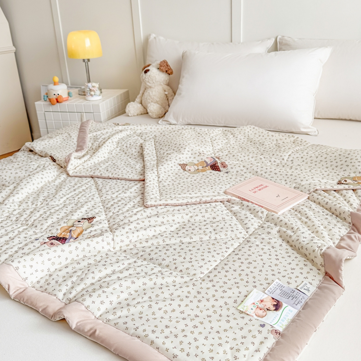 91家纺网 家纺一手货源 找家纺 帕拉美拉 2026新款A类印花冰凉丝凉感丝手包大宽边夏被 萌宠小分队